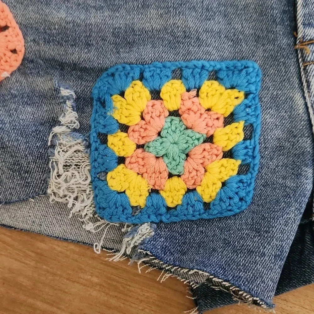 Sold Out Blank NYC kids crochet denim jean shorts - Picture 6 of 8